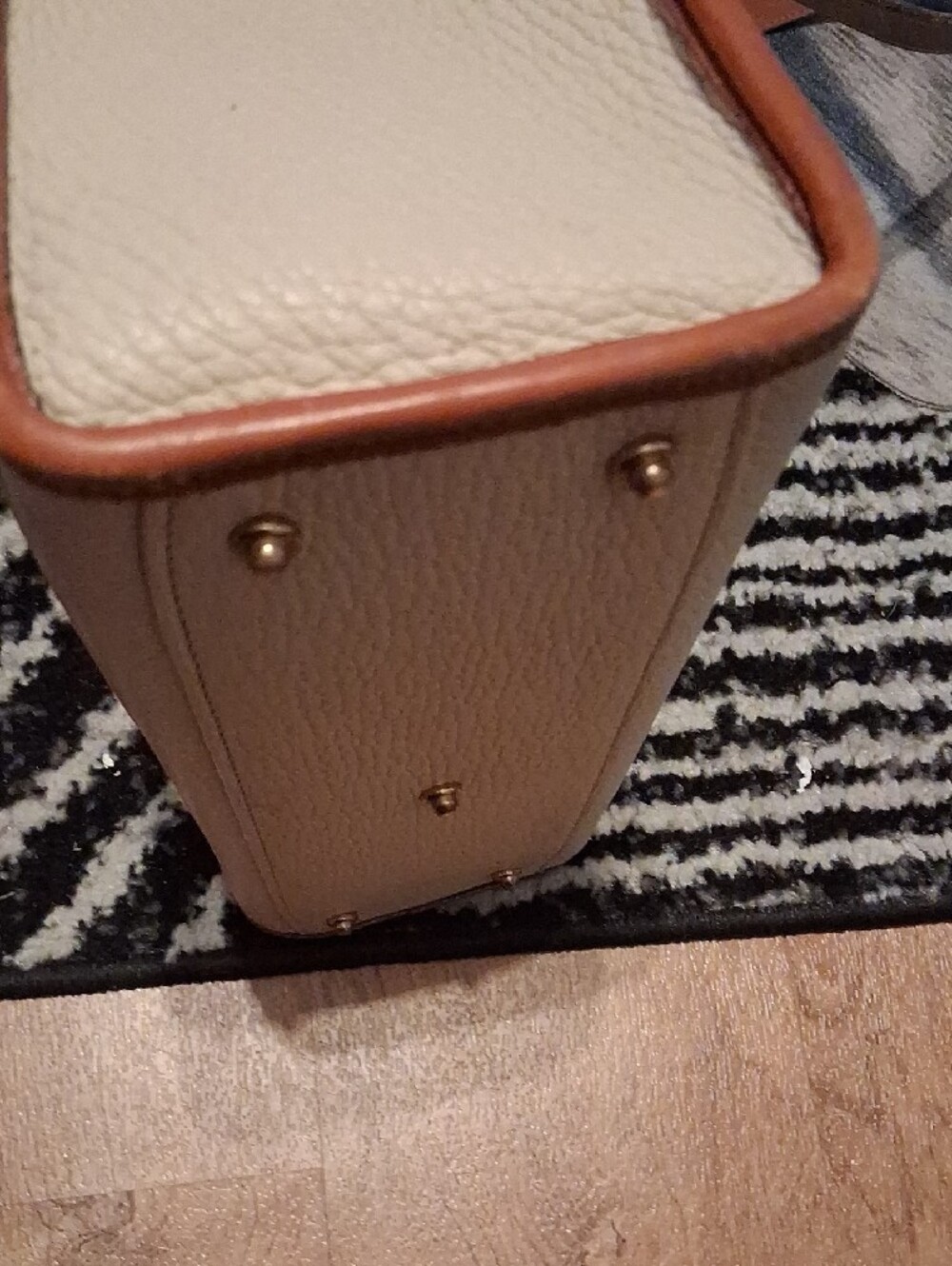 Exceptional Vintage AWL  Dooney & Bourke  Leather Satchel / Shoulder Bag ( GEM ) - Picture 5 of 15
